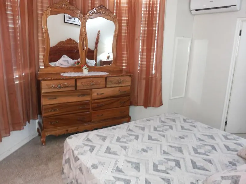 Chill On The Hill Apartment Ocho Rios