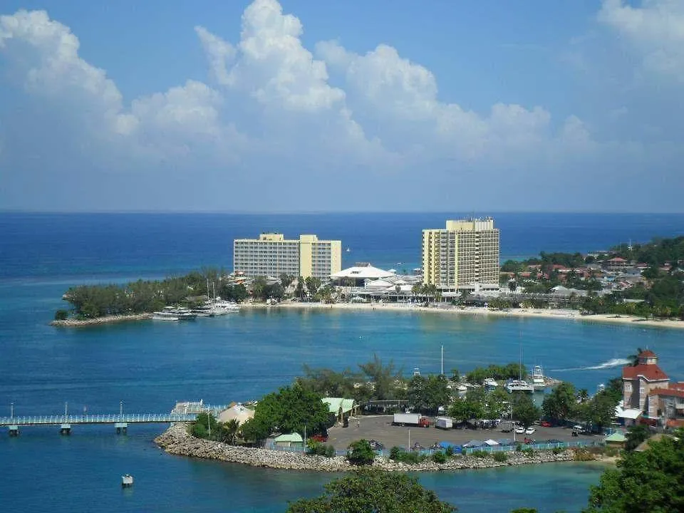 Chill On The Hill Apartment Ocho Rios Jamaica