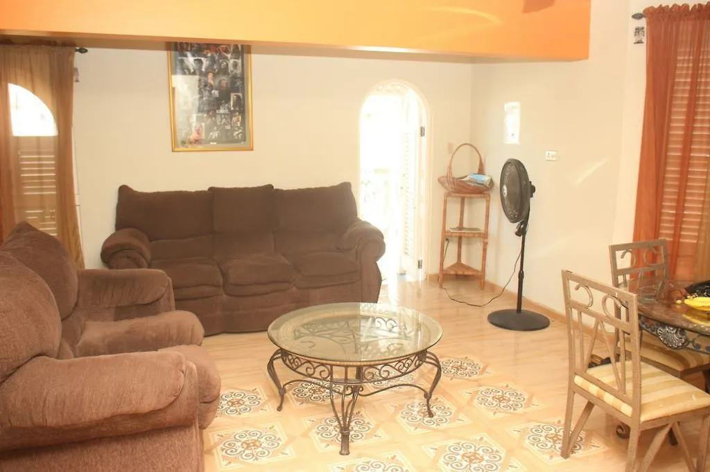 Chill On The Hill Apartment Ocho Rios